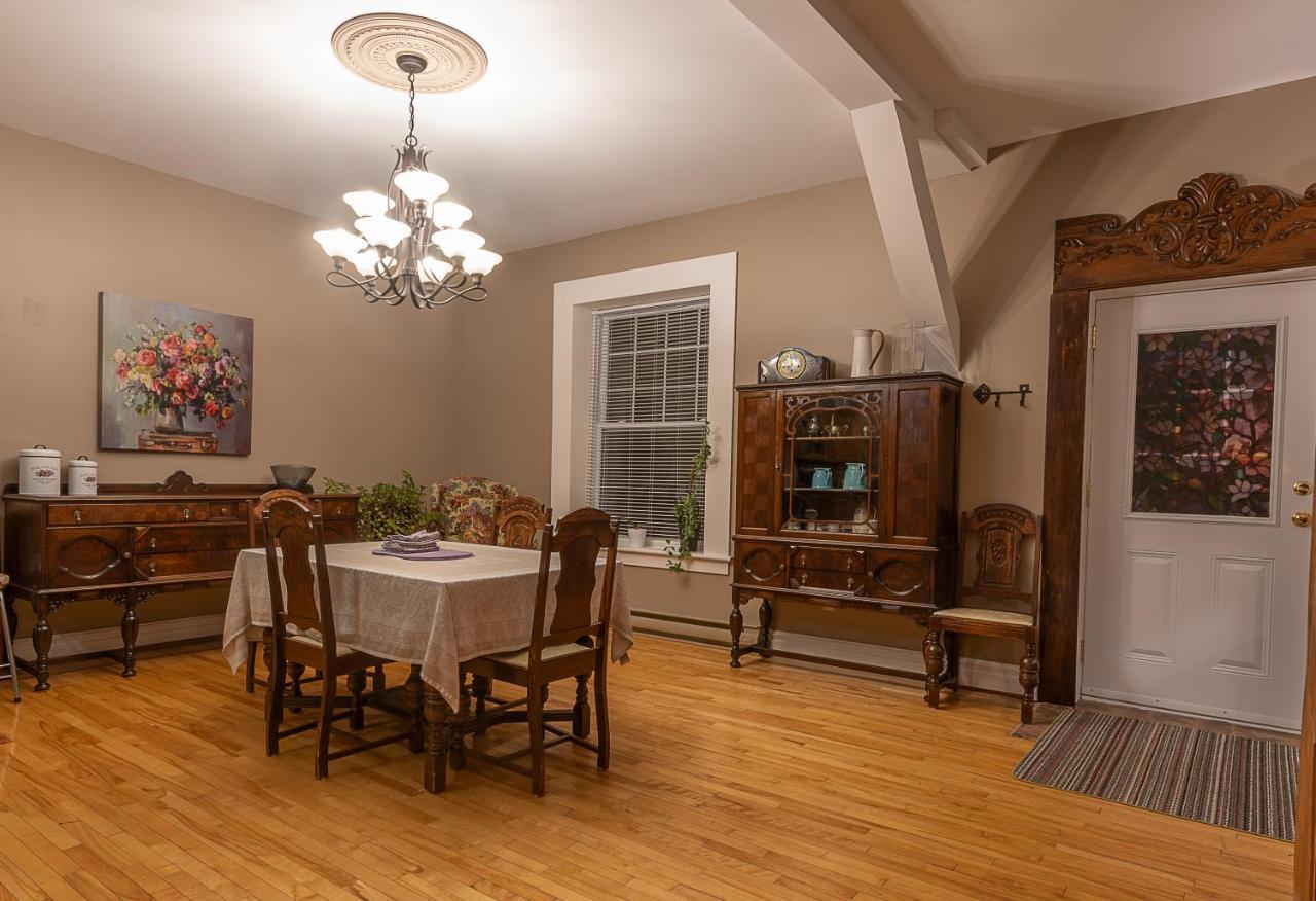 St. Martins Country Inn & Vaughan'S Restaurant Extérieur photo