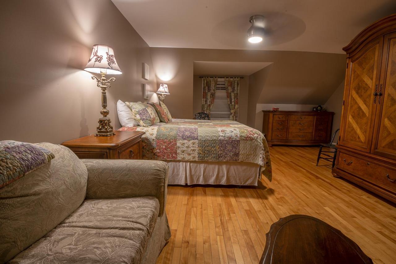 St. Martins Country Inn & Vaughan'S Restaurant Extérieur photo