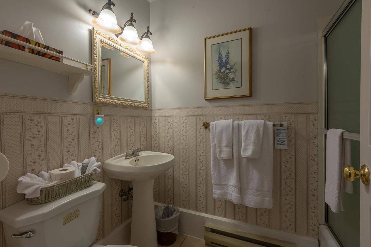 St. Martins Country Inn & Vaughan'S Restaurant Extérieur photo