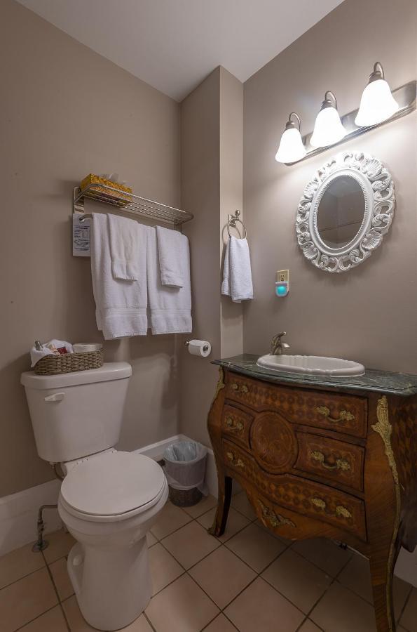 St. Martins Country Inn & Vaughan'S Restaurant Extérieur photo