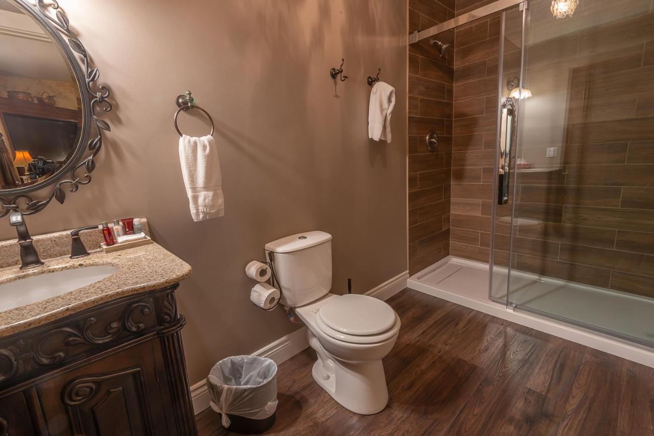 St. Martins Country Inn & Vaughan'S Restaurant Extérieur photo